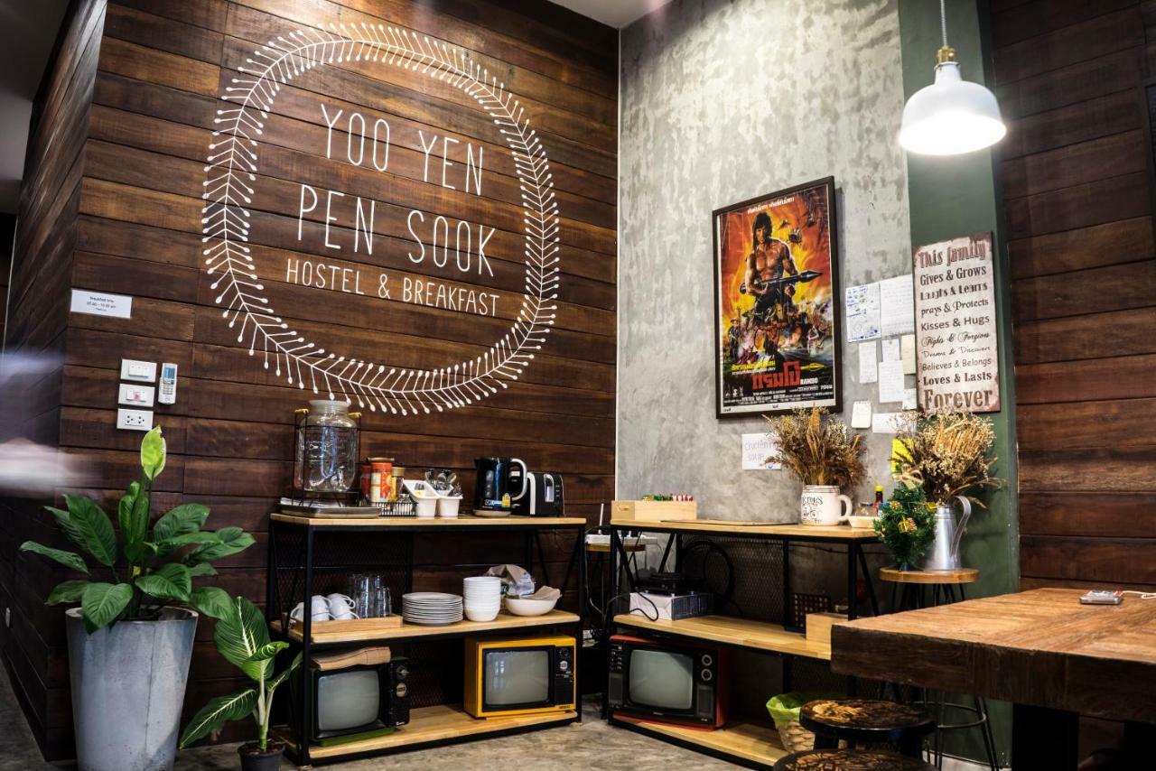 Yoo Yen Pen Sook Vandrarhem Bangkok Exteriör bild